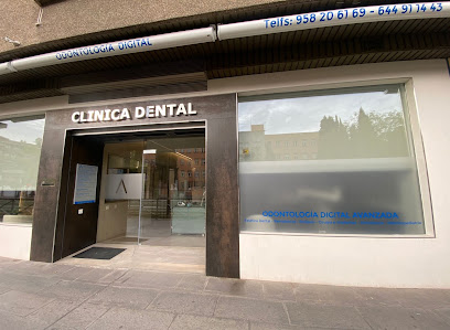 Granada - ADAMUZ GORDO, FERNANDO - Centro Dental