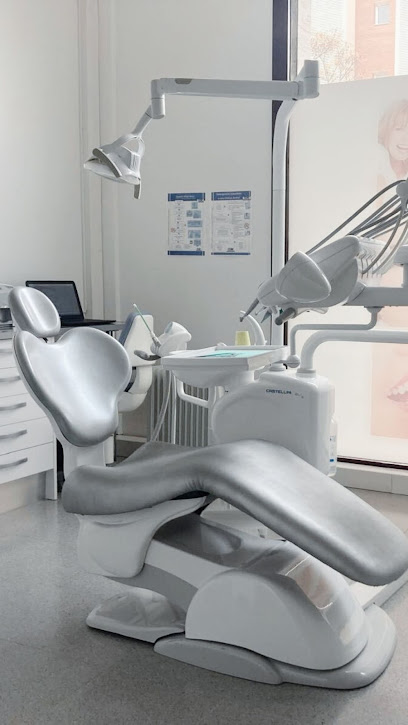 Sant Feliu de Llobregat - CENTRE ODONTOLOGIC DE LES ROSES - Centro Dental