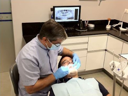 Alicante - CENTRO CLINICO DE ESPECIALIDADES ODONTOLOGICAS- C.C.E.O. - Centro Dental