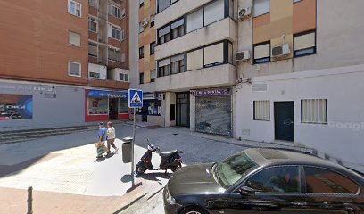 Fuenlabrada - CENTRO DE IMPLANTES Y ORTODONCIA UREÑA PELICOT Y ASOCIADOS SL - Centro Dental