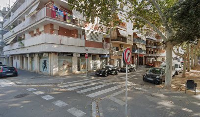 Castelldefels - CENTRO MEDICO LA PINEDA - Centro Dental