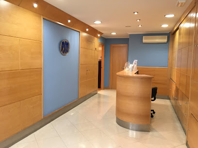 Salamanca - CLINICA BUCO-DENTAL DE D. RAFAEL SAN MIGUEL HERNANDEZ - Centro Dental