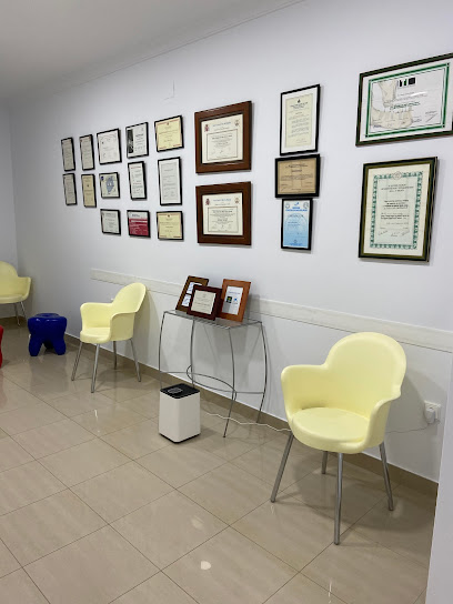 Lepe - CLINICA DENTAL - EMILIA NIEVES GARCIA - Centro Dental