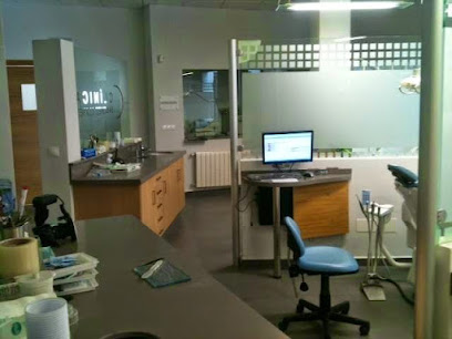 Valverde del Camino - CLINICA DENTAL - MARIA JESUS SANCHEZ LLANES - Centro Dental