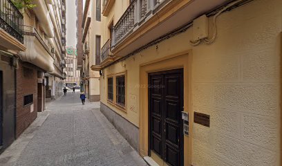 Granada - CLINICA DENTAL ARDOY DEL HOYO, S.L. - Centro Dental