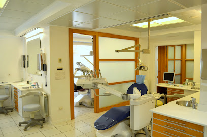 Elche - CLINICA DENTAL DR. AMBROSIO BERMEJO FENOLL - Centro Dental