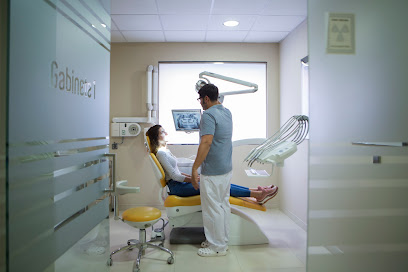 Xirivella - CLINICA DENTAL DR. CHRISTIAN MENDEZ PASTOR - Centro Dental