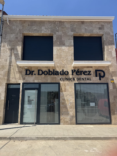 Salvaleón - CLINICA DENTAL DR. DOBLADO PEREZ - Centro Dental
