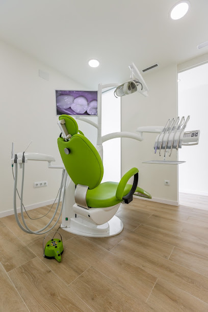 Sant Quirze del Vallès - CLINICA DENTAL DR. HERRERA - Centro Dental