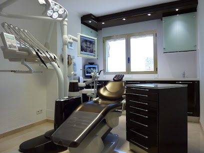 Fraga - CLINICA DENTAL DR. JOAQUIN RIBA JOVE - Centro Dental