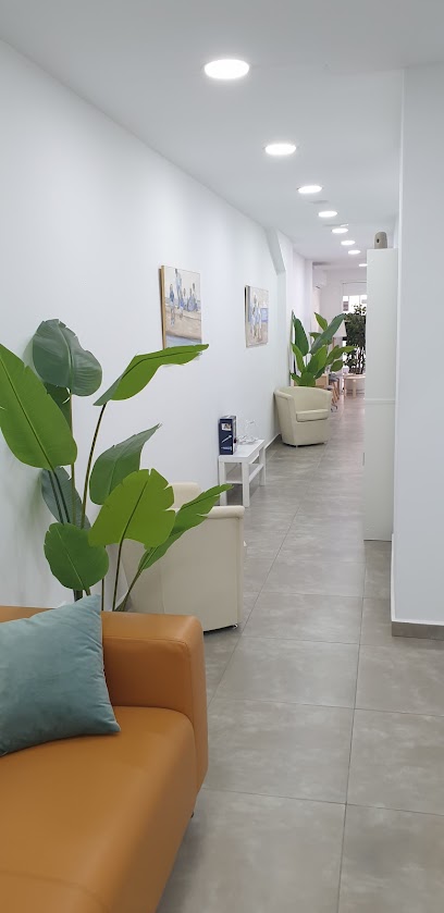 Barcelona - CLINICA DENTAL DR. MANUEL SERRATO CORREAS - Centro Dental