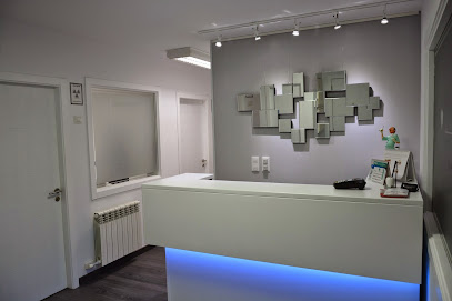 Ribeira - CLINICA DENTAL DR. VAZQUEZ - Centro Dental