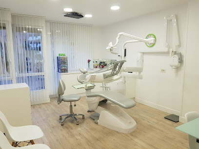 Las Palmas de Gran Canaria - CLINICA DENTAL DRA. INMACULADA VIÑUELA - Centro Dental