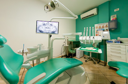 Arona - CLINICA DENTAL EL CAMISON, DRS. GIUFFRIDA - Centro Dental