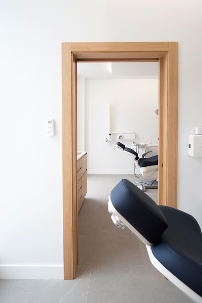 A Coruña - CLINICA DENTAL FUENCORO - Centro Dental