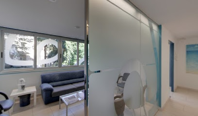 Palma - CLINICA DENTAL LUIS MARTINEZ BARCELO - Centro Dental