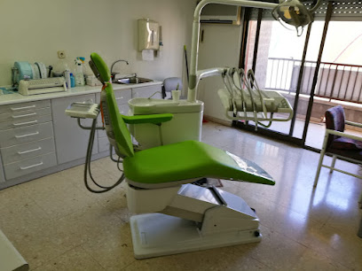 Torrevieja - CLINICA DENTAL MANUEL MARTINEZ CALIXTO - Centro Dental