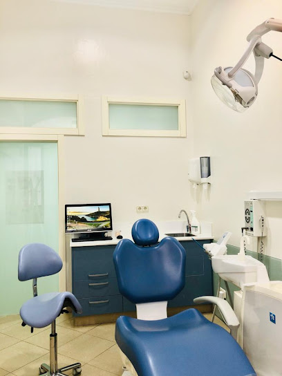 A Coruña - CLINICA DENTAL MARTINEZ RIOBOO - Centro Dental