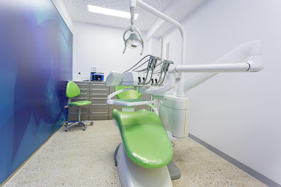 Burgos - CLINICA DENTAL MINERVA MARTINEZ Y ANGEL ANTON - Centro Dental