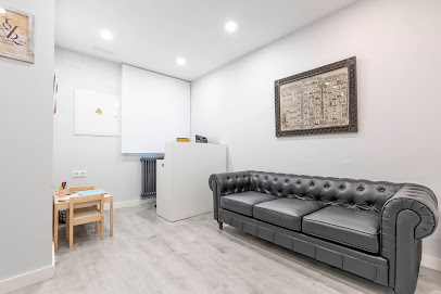 Salamanca - CLINICA DENTAL PABLO ORTIZ DE URBINA - Centro Dental