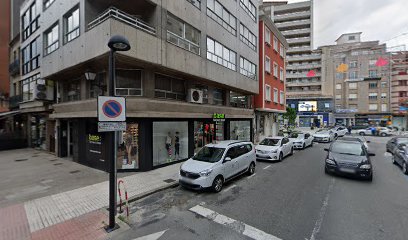 Vilagarcía de Arousa - CLINICA DENTAL ROSARIO CAMARZANA - Centro Dental