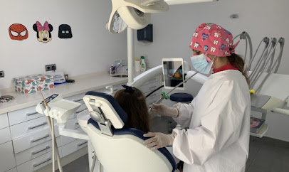 Huelva - CLINICA DENTAL VIRGEN DEL ROCIO - MARIA DEL MAR VALUFO MARQUEZ - Centro Dental