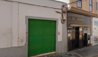Arrecife - CLINICA DENTAL DR.MANUEL FERNANDEZ FUENTES - Centro Dental