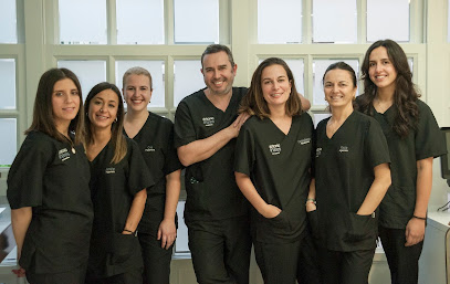 A Coruña - CLINICA DE PERIODONCIA E IMPLANTES ANTONIO LIÑARES - Centro Dental