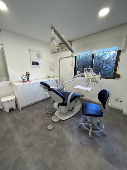 Silla - CLINICA ODONTOLOGIA INTEGRAL DRA. PAULA MARTINEZ - Centro Dental