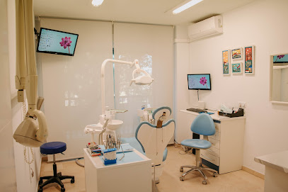 Sevilla - CLINICA ODONTOLOGICA DE TRATAMIENTO INFANTIL INTEGRAL SLL - Centro Dental