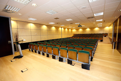 Bilbao - COLEGIO OFICIAL DE ODONTOLOGOS Y ESTOMATOLOGOS DE BIZKAIA - Centro Dental