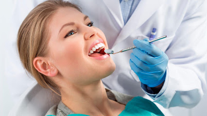 Sevilla - DIAZ PAVON, MANUEL Y VAHI MAQUEDA, TERESA - Centro Dental