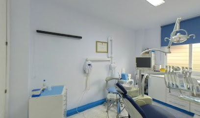 Estepona - FELIPE YURUVICH SVORCAN Y ENZO EZEQUIEL YURUVICH ARIAS - Centro Dental