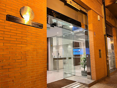 València - GABINETE DENTAL - COLEGIO DE ODONTOLOGOS Y ESTOMATOLOGOS DE VALENCIA - Centro Dental