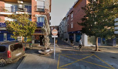 Churriana de la Vega - HITA MARTINEZ, MERCEDES - Centro Dental
