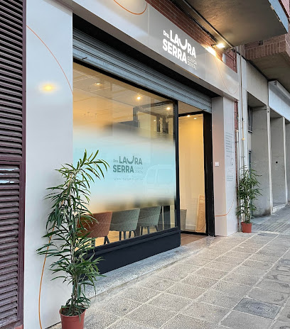 Segorbe - LAURA SERRA - CLINICA DENTAL - Centro Dental