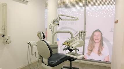 Sant Cugat del Vallès - LM DENTAL CLINICA DRA. LUZ ANGELA MEDINA - Centro Dental