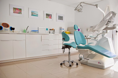 Las Rozas de Madrid - MARIAN ARAQUE POLASKE - Centro Dental