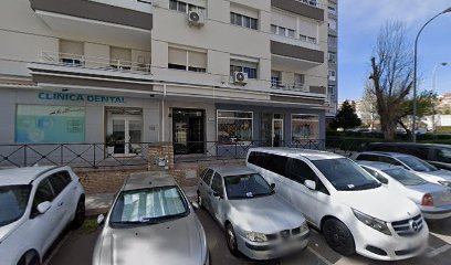 Fuenlabrada - MARIA CLAUDIA DE LA ENCINA HIERRO - Centro Dental