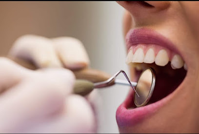 Curtis - MASKDENTAL - Centro Dental