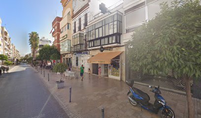 Puente Genil - MOYANO REINA, JOSE MARIANO - Centro Dental