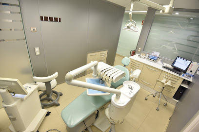 León - ORDOÑO TRES ODONTOLOGIA CLINICA DR. PORRAS - Centro Dental