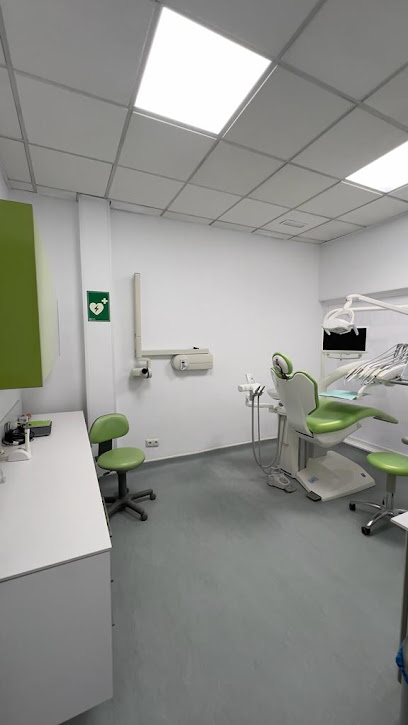 Alcorcón - OSCAR FRANKLIN SOLARES HERRERA - Centro Dental