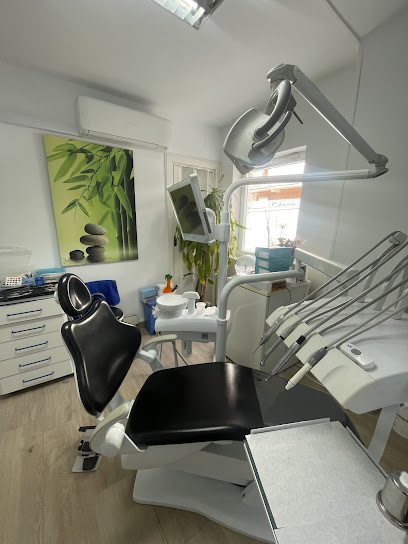 Alcorcón - RICARDO HUMBERTO MORY GARCIA - Centro Dental