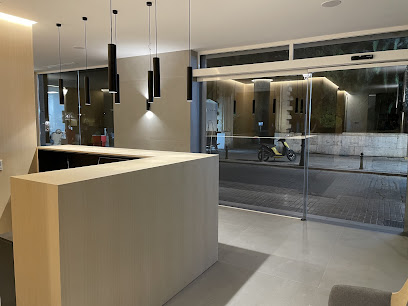 València - VALENCIA DENTAL CLINIC DRS. LLINAS MORA - Centro Dental