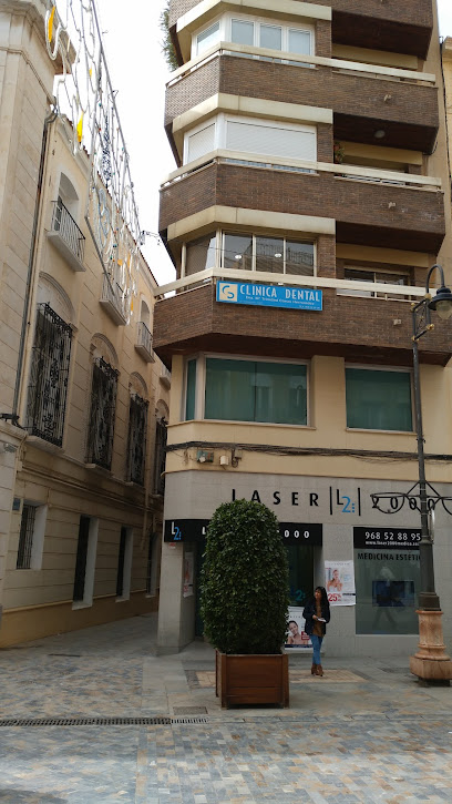 Cartagena - C.D. Mª TRINIDAD CAVAS HERNANDEZ - Centro Dental
