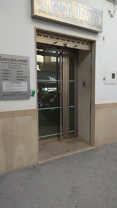 Castelló - CLINICA DENTAL Mª AMPARO GANDIA BENETO - Centro Dental