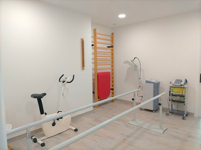 Melide - CLINICA DE FISIOTERAPIA LAURA